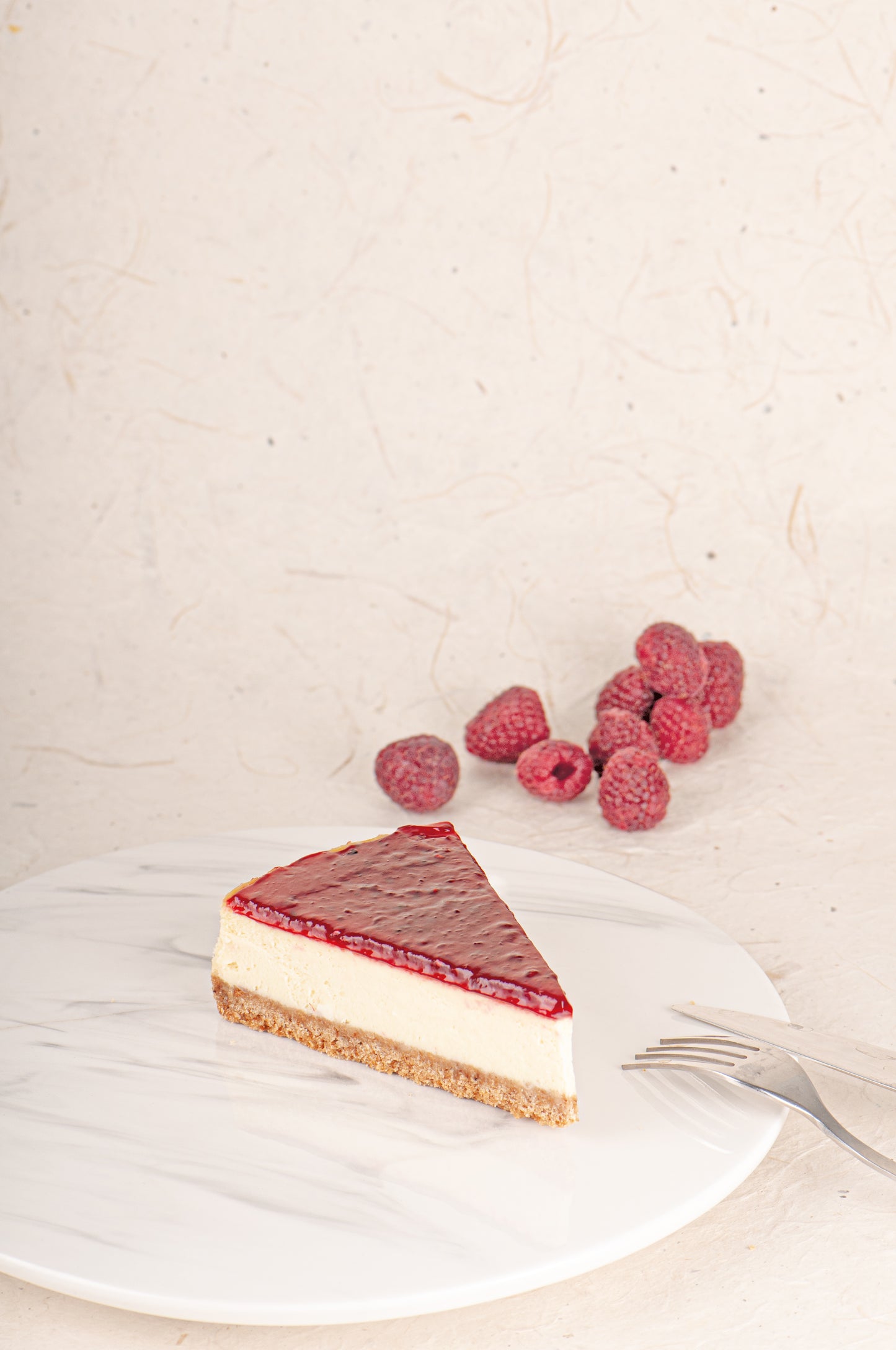 RASPBERRY CHEESECAKE (12 SLICES)