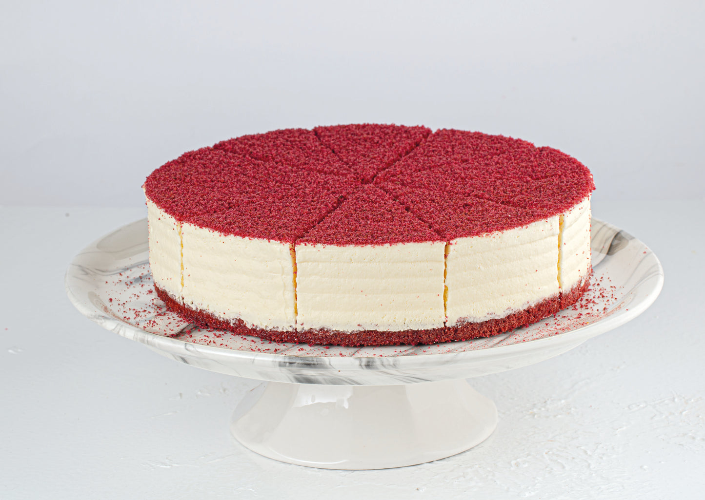 RED VELVET CAKE (10 SLICES)