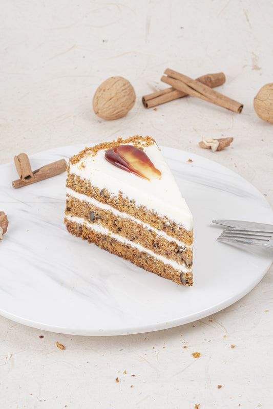 CARROT CAKE (12 SLICES)