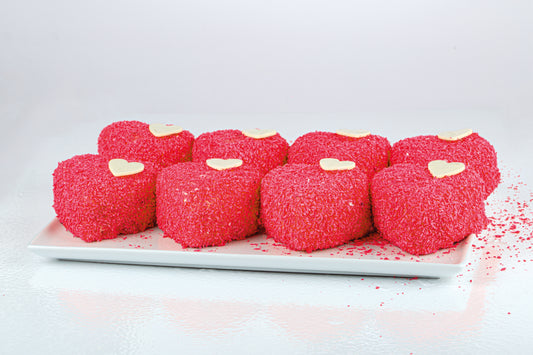 MONO RED HEART CAKE (6 PIECES)